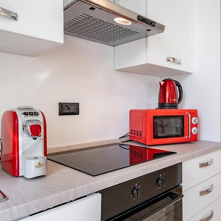 Dolce Teresa Apartment แมนเดลโล เดล ลาริโอ ภายนอก รูปภาพ