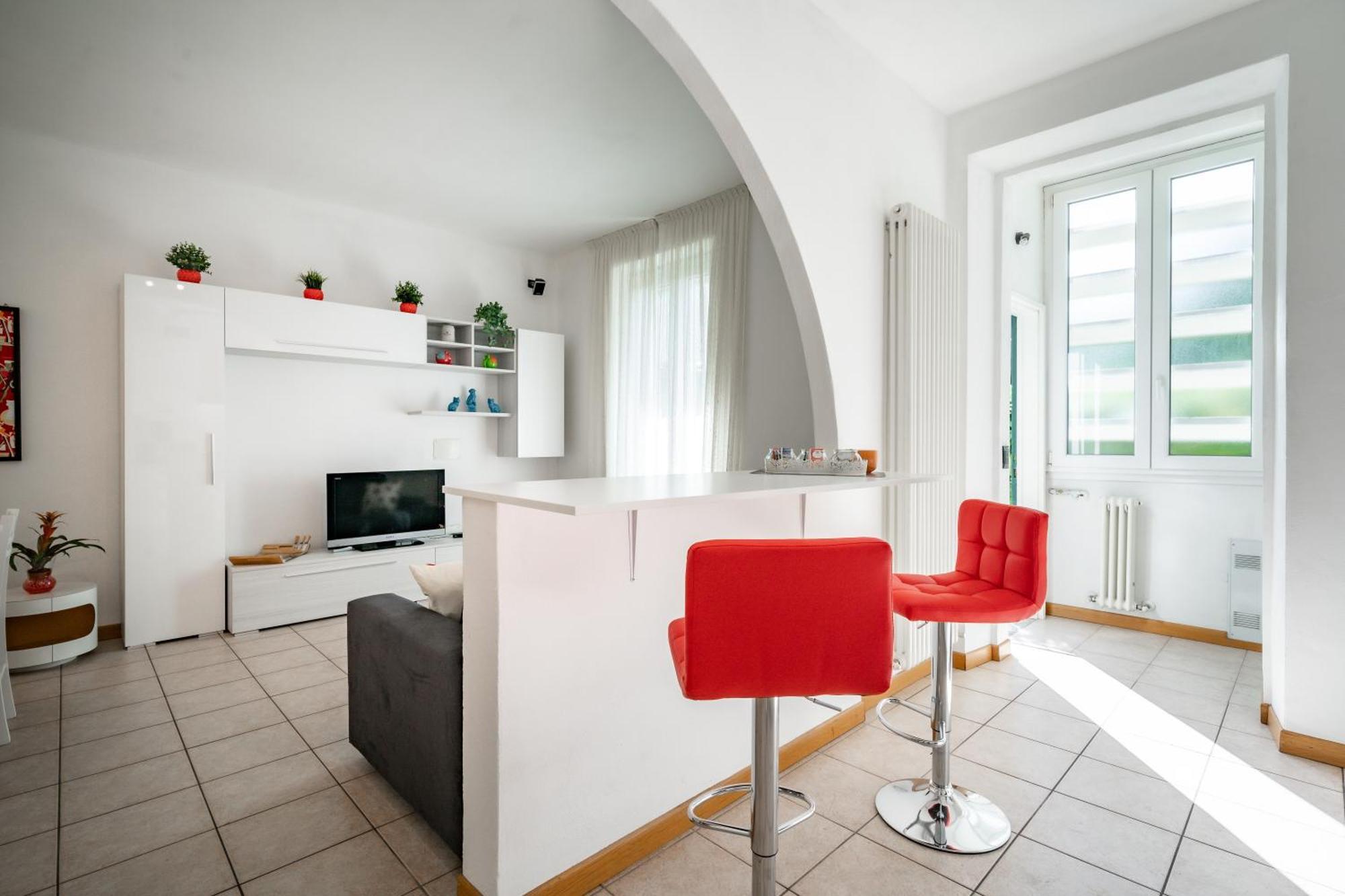 Dolce Teresa Apartment แมนเดลโล เดล ลาริโอ ภายนอก รูปภาพ
