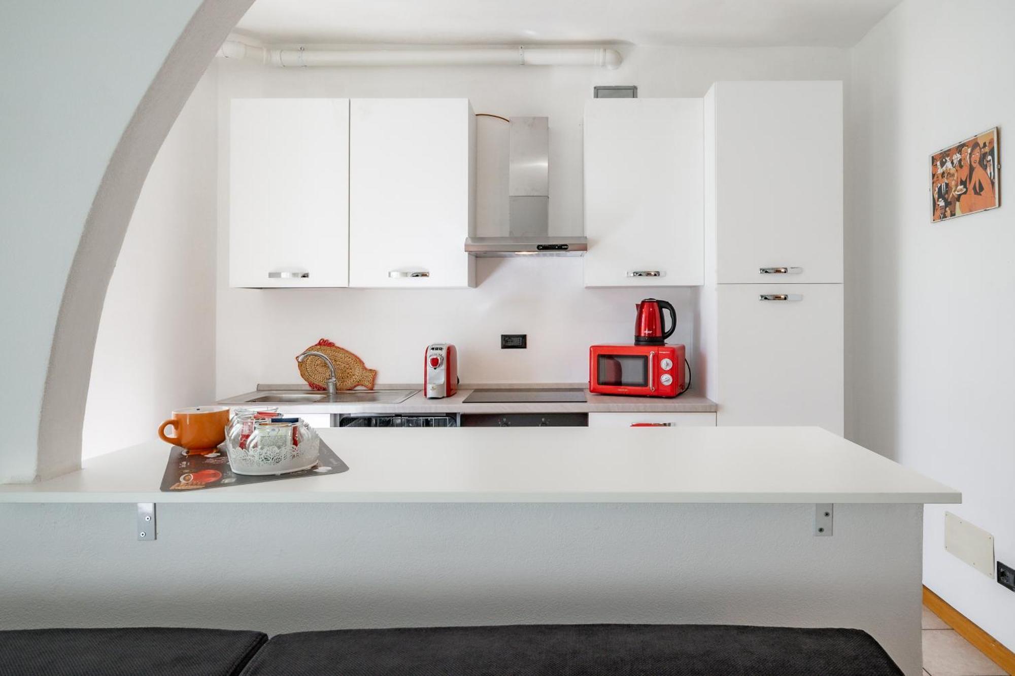Dolce Teresa Apartment แมนเดลโล เดล ลาริโอ ภายนอก รูปภาพ