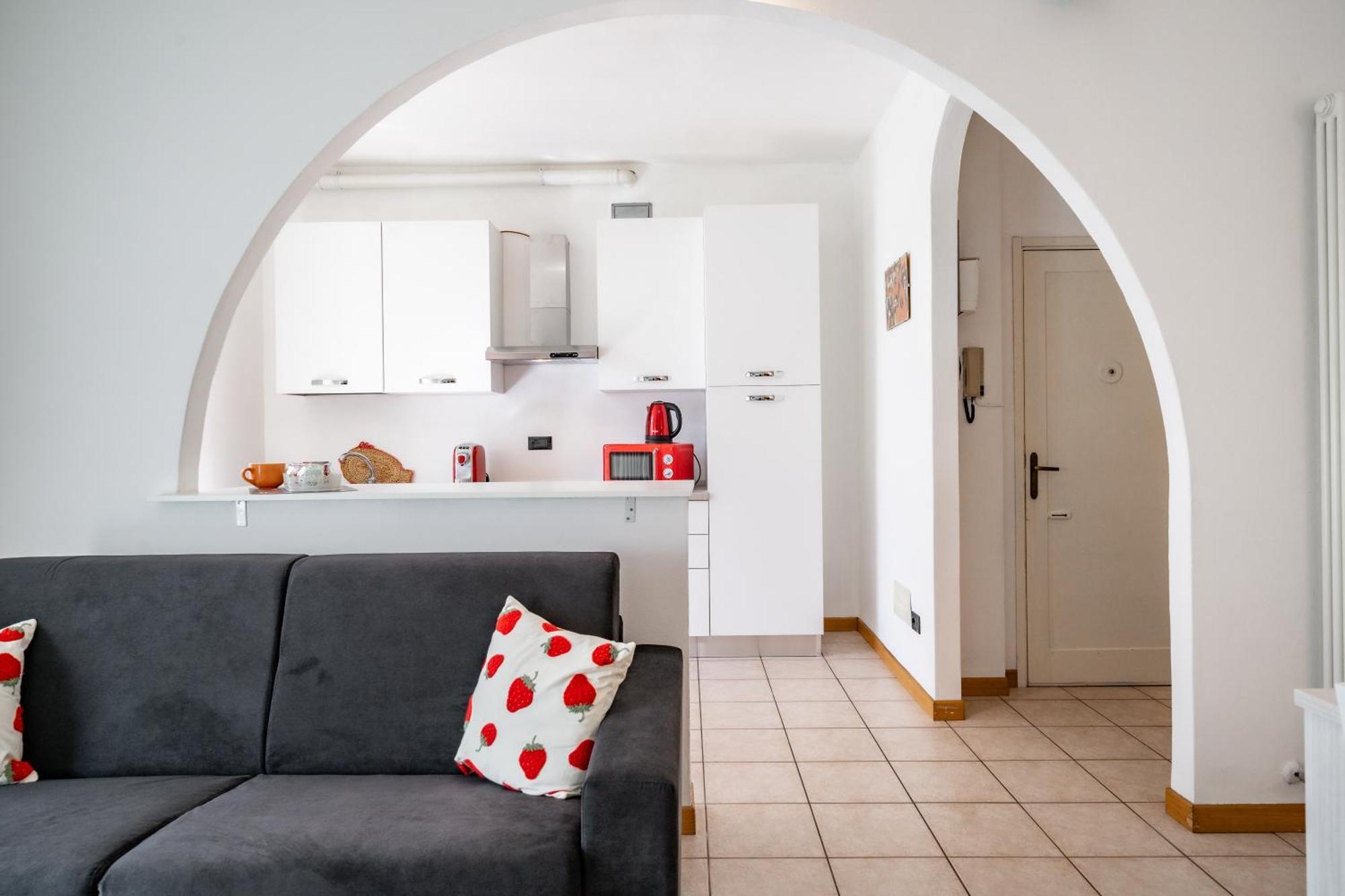Dolce Teresa Apartment แมนเดลโล เดล ลาริโอ ภายนอก รูปภาพ