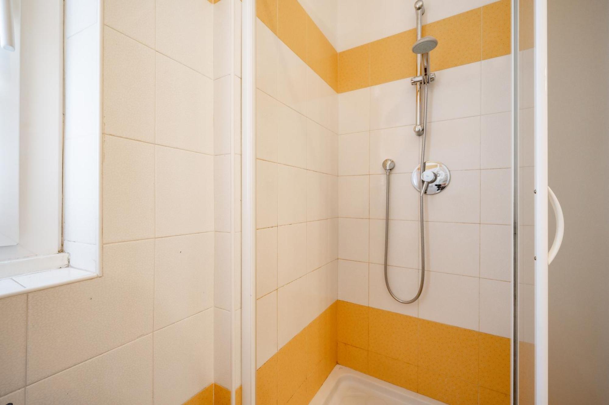 Dolce Teresa Apartment แมนเดลโล เดล ลาริโอ ภายนอก รูปภาพ